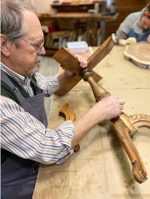 Taller de Restauracion lijando